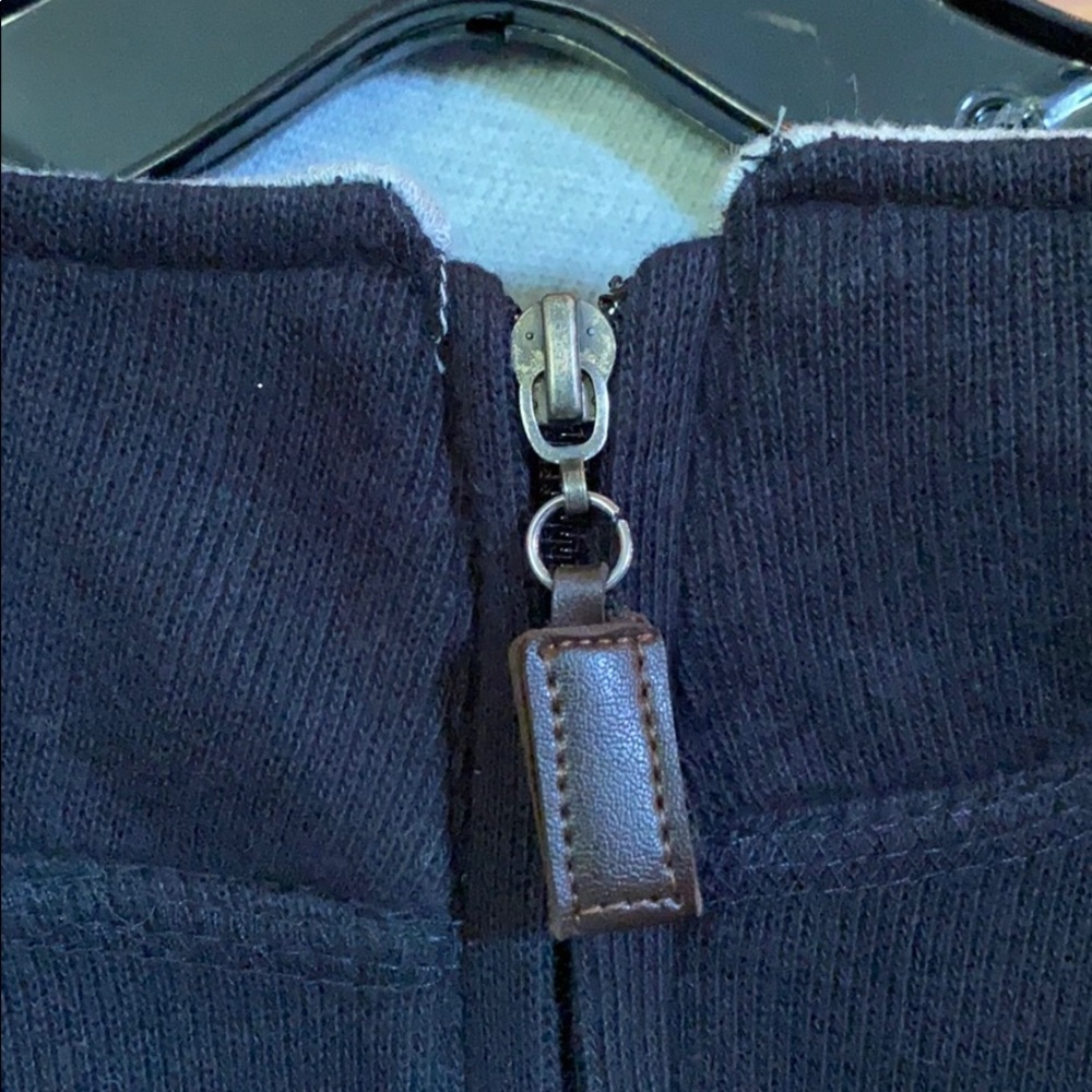 sweater - Picture 4 of 4